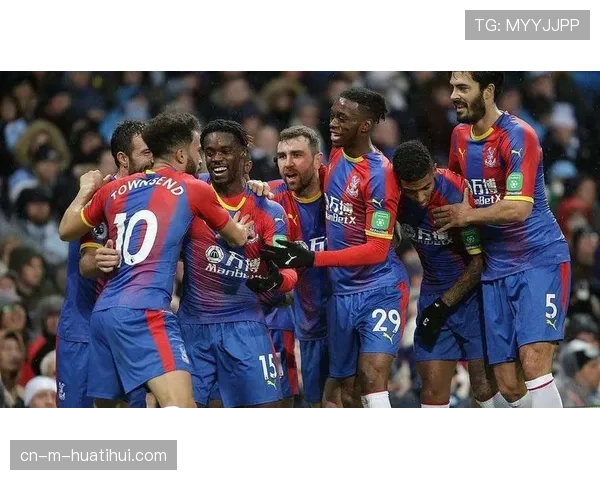 三中卫体系在曼联与水晶宫重现活力,3-4-2-1阵型成赛季亮点